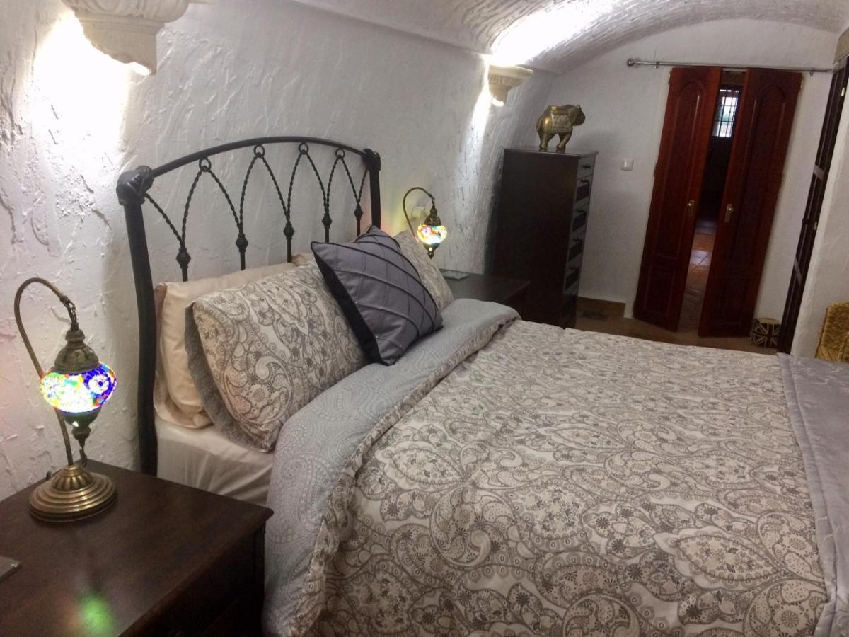 Cueva Romana, Adults Only Cave House Cuevas del Campo Exterior photo
